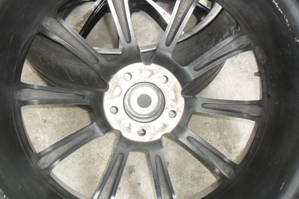 ล้อแม็ก20นิ้ว5รู114 พร้อมยาง สวยๆ 4 ล้อ ราคา 9900 บาท