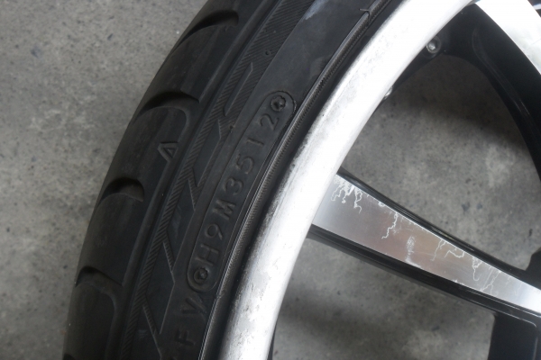 ล้อแม็ก20นิ้ว5รู114 พร้อมยาง สวยๆ 4 ล้อ ราคา 9900 บาท