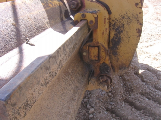 ขาย!! >> CATERPILLAR 140H << #2ZK01952