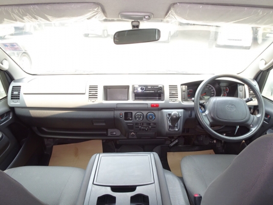 TOYOTA HIACE COMMUTER 2.5D4D MT ปี2011  โทร 098-919-0195 ดาวออโต้เบสท์
