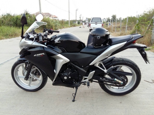 CBR 250cc ABS ราคา 61000 โทร 089-885-9869-เดช