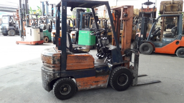 ขายรถยก ราคาถูก พร้อมใช้งาน ขายรถยก ราคาถูก พร้อมใช้งาน