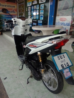 Honda Click 110i (ล้อแม็กซ์) ตัวท็อปคอทบายเบรค หัวฉีดประหยัดน้ำมัน สวยๆพร้อมใช้งานครับ