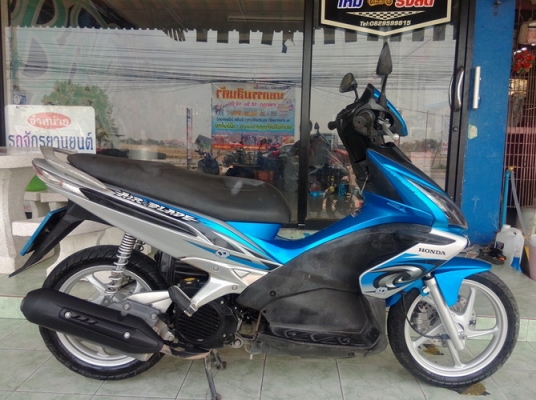 Honda Air blade (ล้อแม็ก) ตัวท็อป คอมบายเบรค ราคาถูกๆครับ Honda Air blade (ล้อแม็ก) ตัวท็อป คอมบายเบรค ราคาถูกๆครับ