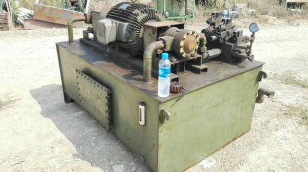 Sell> ปั้มน้ำมันไฮดรอลิค แบบปั้มสองหัวขนาดใหญ่ มอเตอร์ 30 HP 380V ถังจุ 1000 ลิตร พร้อมออยคูลเลอร์ วาล์วคอนโทรลไฟฟ้า