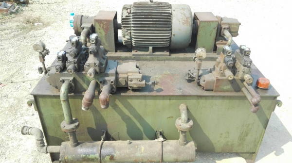 Sell> ปั้มน้ำมันไฮดรอลิค แบบปั้มสองหัวขนาดใหญ่ มอเตอร์ 30 HP 380V ถังจุ 1000 ลิตร พร้อมออยคูลเลอร์ วาล์วคอนโทรลไฟฟ้า