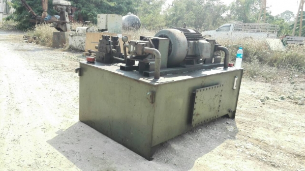 Sell> ปั้มน้ำมันไฮดรอลิค แบบปั้มสองหัวขนาดใหญ่ มอเตอร์ 30 HP 380V ถังจุ 1000 ลิตร พร้อมออยคูลเลอร์ วาล์วคอนโทรลไฟฟ้า