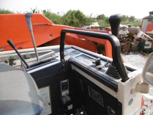 รถเกี่ยวข้าวนั่งขับ KUBOTA   R1-24G รหัสสินค้า : 80903670  ติดต่อ Tel.086-8150487  www.nihonmono.com