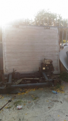 ฝาท้ายรถบรรทุก4กระบอก