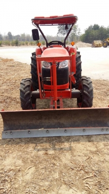 ขาย 430,000 KUBOTA 47 แรง 363 ชม.ได้หางผาน  4 กับใบดัน เล่มทะเบียนพน้อมโอน 090-772-3710 090-772-3708