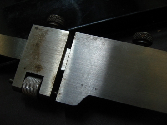 Mitutoyo Vernier 527-102 Depth Gage, 0-200 mm .. made in japan