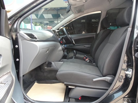 TOYOTA  AVANZA 1.5 E ปี 2013