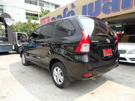 TOYOTA  AVANZA 1.5 E ปี 2013
