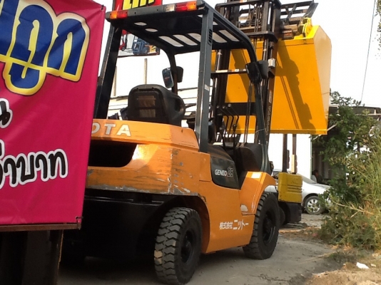 แหล่งรวมรถยกโฟลค์ลิฟท์งาเทฮิ้งค์ฟอร์คภาคตะวันออกชลบุรีระยองจันทร์ตราดเราส่งฟรีแถมบุ๊งกี๋พร้อมใช้งาน