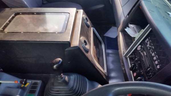 ขายหัวลากพร้อมหาง Isuzu เครื่อง 360 แรง ปี 55 พร้อมหางสามมิตร 3 เพลา ยาว 12.50 เมตร ปี 55 รถสวยเดิมๆพร้อมใช้งานค่ะ