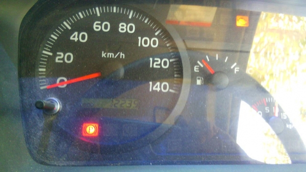 รถฮีโน่ 6 ล้อดั้ม FG8J  220 แรงม้า. ปี 55.  ( รถวิ่ง 12,xxx กม. )      สนใจติดต่อ  081 - 6079515