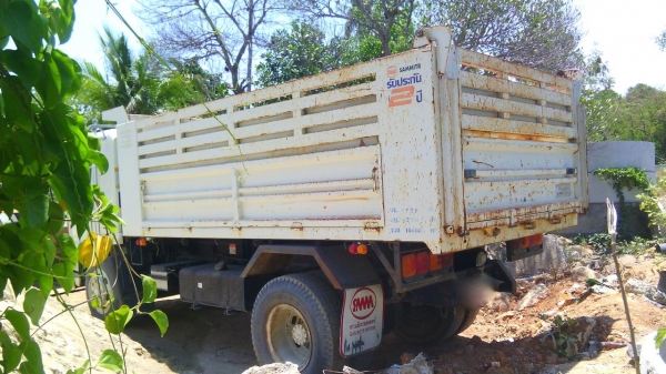 รถฮีโน่ 6 ล้อดั้ม FG8J  220 แรงม้า. ปี 55.  ( รถวิ่ง 12,xxx กม. )      สนใจติดต่อ  081 - 6079515