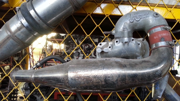 ขายท่อแต่งใส่ เรือยืน kawasaki 550 PJS เก่าญี่ปุ่นครับ