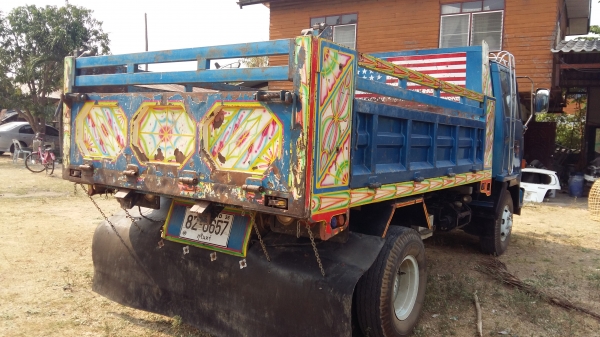 ขาย685000บาท 6ล้อร็อกกี้195แรง สภาพสวยพร้อมใช้ เอกสารพร้อมโอน