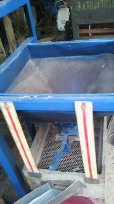 ขายโรงสี พร้อมใช้ หิน24ลูกหิน ลูกยางเบิกใหม่ใช้งานยาวๆๆ สีเร็ว