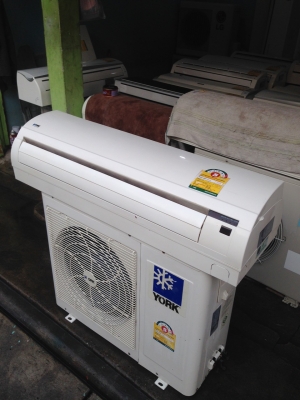 **** ขายแอร์ YORK 18000 BTU สภาพสวย **** **** ขายแอร์ YORK 18000 BTU สภาพสวย ****