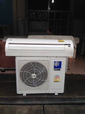 **** ขายแอร์ YORK 18000 BTU สภาพสวย **** **** ขายแอร์ YORK 18000 BTU สภาพสวย ****