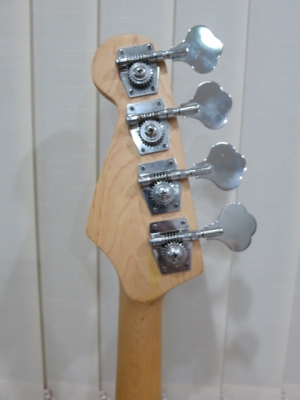 เบสไฟฟ้า 4 สาย ASURA ของใหม่ สีดำ ลายสายฟ้าผ่า ทรง Precision Bass ขายถูก