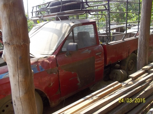 ขายกระบะ ดัสสัน เคื่องดีเซล มีเล่มทะเบียน  ขายตามสภาพ