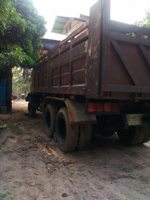 ขายด่วน  รถ10 ล้อ 2 เพลา F17 กระบะดั้ม ทะเบียนพร้อมโอนสภาพใช้งานได้ตามปกติ  สนใจติด ต่อ 087-8637056  สมัย