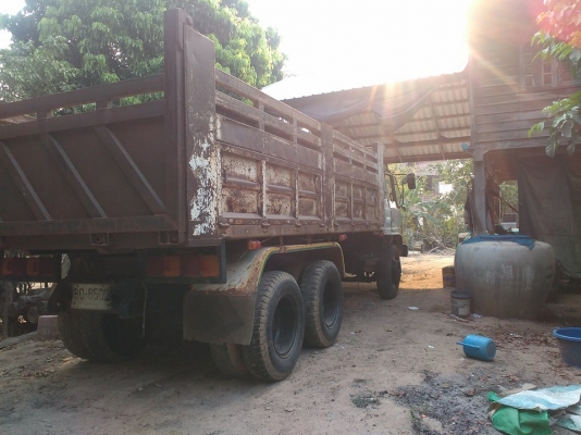 ขายด่วน  รถ10 ล้อ 2 เพลา F17 กระบะดั้ม ทะเบียนพร้อมโอนสภาพใช้งานได้ตามปกติ  สนใจติด ต่อ 087-8637056  สมัย