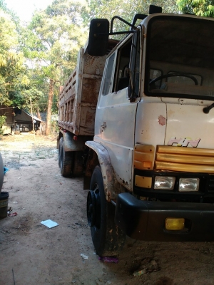 ขายด่วน  รถ10 ล้อ 2 เพลา F17 กระบะดั้ม ทะเบียนพร้อมโอนสภาพใช้งานได้ตามปกติ  สนใจติด ต่อ 087-8637056  สมัย