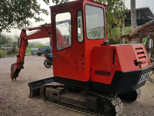 ขายรถขุดแบคโค IHI ขนาด PC30 พร้อมใช้งาน ขายรถขุดแบคโค IHI ขนาด PC30 พร้อมใช้งาน