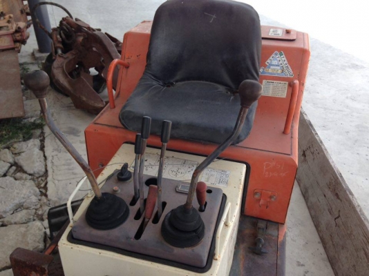 รถแมคโคร