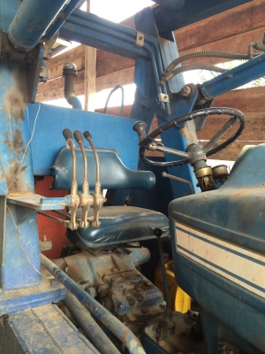 ขายรถคีบอ้อย. FORD T-3. สภาพดีมากๆๆพร่อมใช้