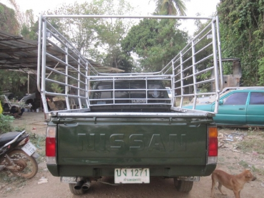 ขายนิสสัน บิ๊กเอ็มฝาแดง