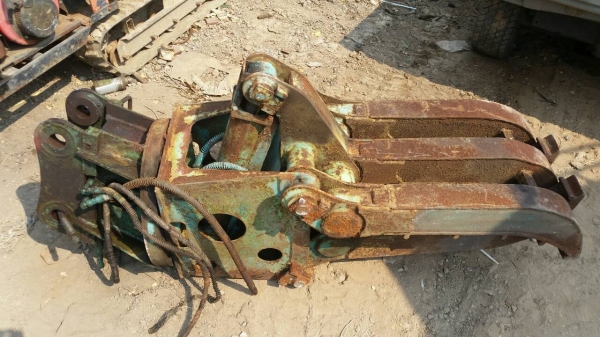 ขาย หัวคีบไม้ คีบเหล็ก CLAMP แบบหมุนได้ สำหรับใส่รถขุด แบคโฮ PC70,100,120,130, 200 ขาย หัวคีบไม้ คีบเหล็ก CLAMP แบบหมุนได้ สำหรับใส่รถขุด แบคโฮ PC70,100,120,130, 200