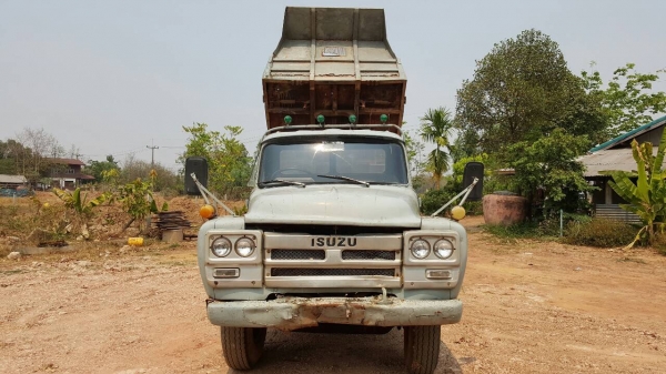 ขาย 6 ล้อดั้ม หัวยาว เครื่อง EH700 168 แรงม้า(ยังไม่ลงเล่ม) เฟืองท้ายใหญ่จัมโบ้ คัสซีสวยตลอดเส้น ทะเบียนพร้อมชุดโอนครบ