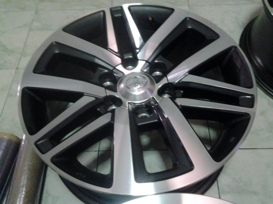 แม็กTOYOTA FORTUNER18ถอดป้ายแดง