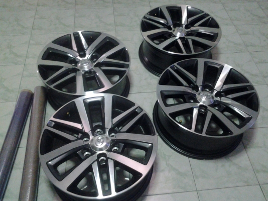 แม็กTOYOTA FORTUNER18ถอดป้ายแดง