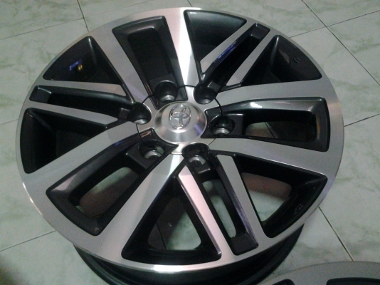 แม็กTOYOTA FORTUNER18ถอดป้ายแดง