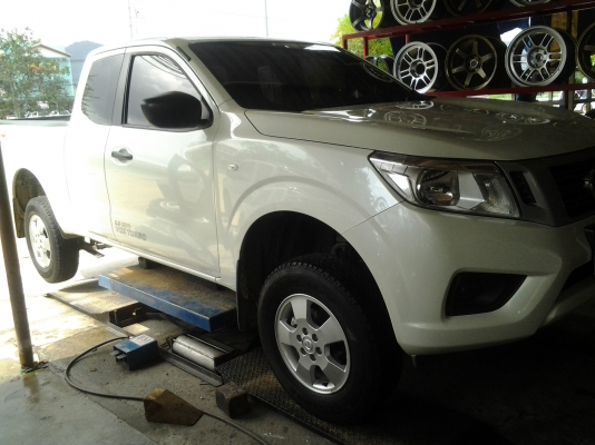 ล้อเดิมนาวาร่า แปลงใส่ NP300