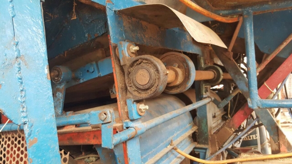 ขาย รถเกี่ยวข้าว ของอู่ไทยรุ้ง เครื่อง 6HE1 195 แรงม้า ช่วงล่างเต็ม โซ่+ใบแทรคใหม่ ปั้มดี รถใช้งานได้ปกติ ราคาคุยกันได้ครับ ขาย รถเกี่ยวข้าว ของอู่ไทยรุ้ง เครื่อง 6HE1 195 แรงม้า ช่วงล่างเต็ม โซ่+ใบแทรคใหม่ ปั้มดี รถใช้งานได้ปกติ ราคาคุยกันได้ครับ