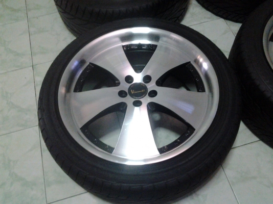 แม็กvisconti ขอบ18 5รู100 พร้อมยางyogohama แม็กvisconti ขอบ18 5รู100 พร้อมยางyogohama