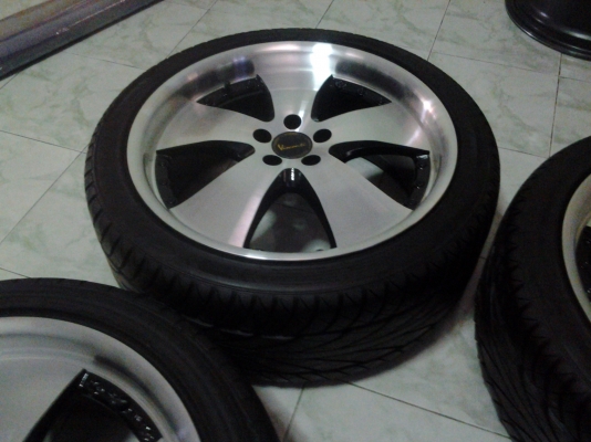 แม็กvisconti ขอบ18 5รู100 พร้อมยางyogohama แม็กvisconti ขอบ18 5รู100 พร้อมยางyogohama