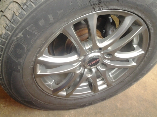 แม็กขอบ18 พร้อมยาง แม็กขอบ18 พร้อมยาง