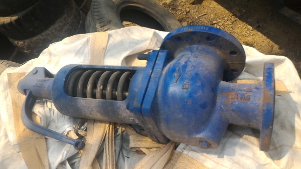 วาล์วเปิดด้วยแรงดัน แบบหน้าแปลนขนาด เข้า 2 นิ้ว ออก 3 นิ้ว ของใหม่ยังไม่ได้ใช้งาน