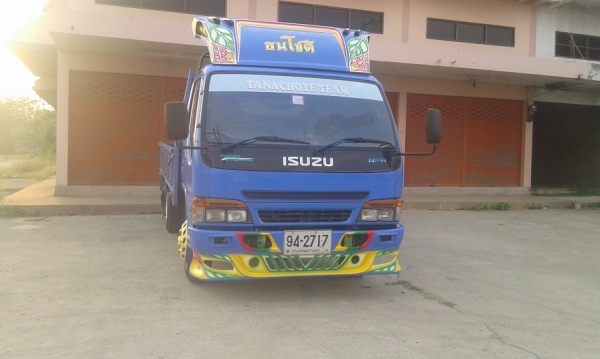 ISUZU NPR 130 แรง  ห้างแท้ จดปี44