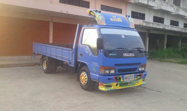 ISUZU NPR 130 แรง  ห้างแท้ จดปี44