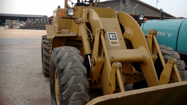 ขายรถตักล้อยางcat920สภาพดีพร้อมใช้งาน