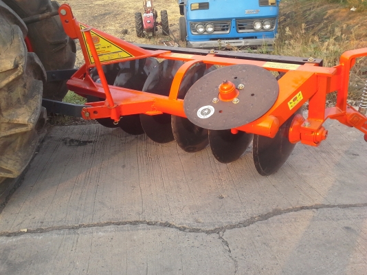 หาซื้อรถL4508เชิญมาหาเราครับมดันหน้าผานหลังของHuIของใหม่ในราคา245000รถเราพร้อมใช้งานบริการหลังการขายอีกด้วยครับเชิญเลยครับ